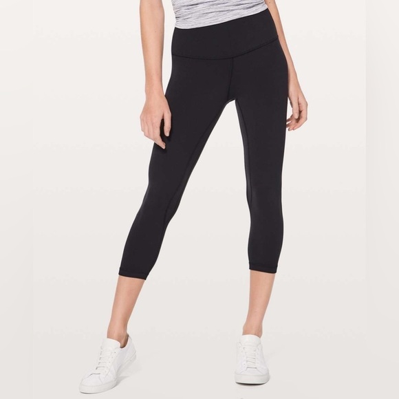 Lululemon Align Crop *21"
Black - Picture 3 of 8